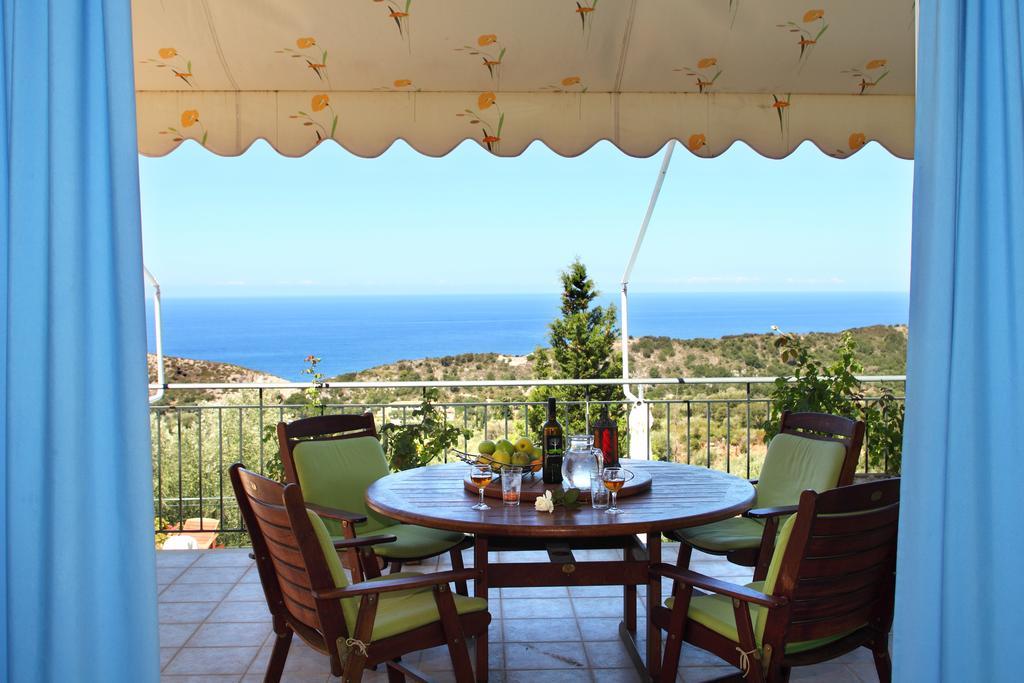 Liogerma Villas Agios Nikitas Exterior photo